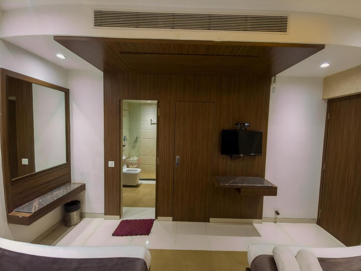 Hotel City Heart Shirdi Exterior foto